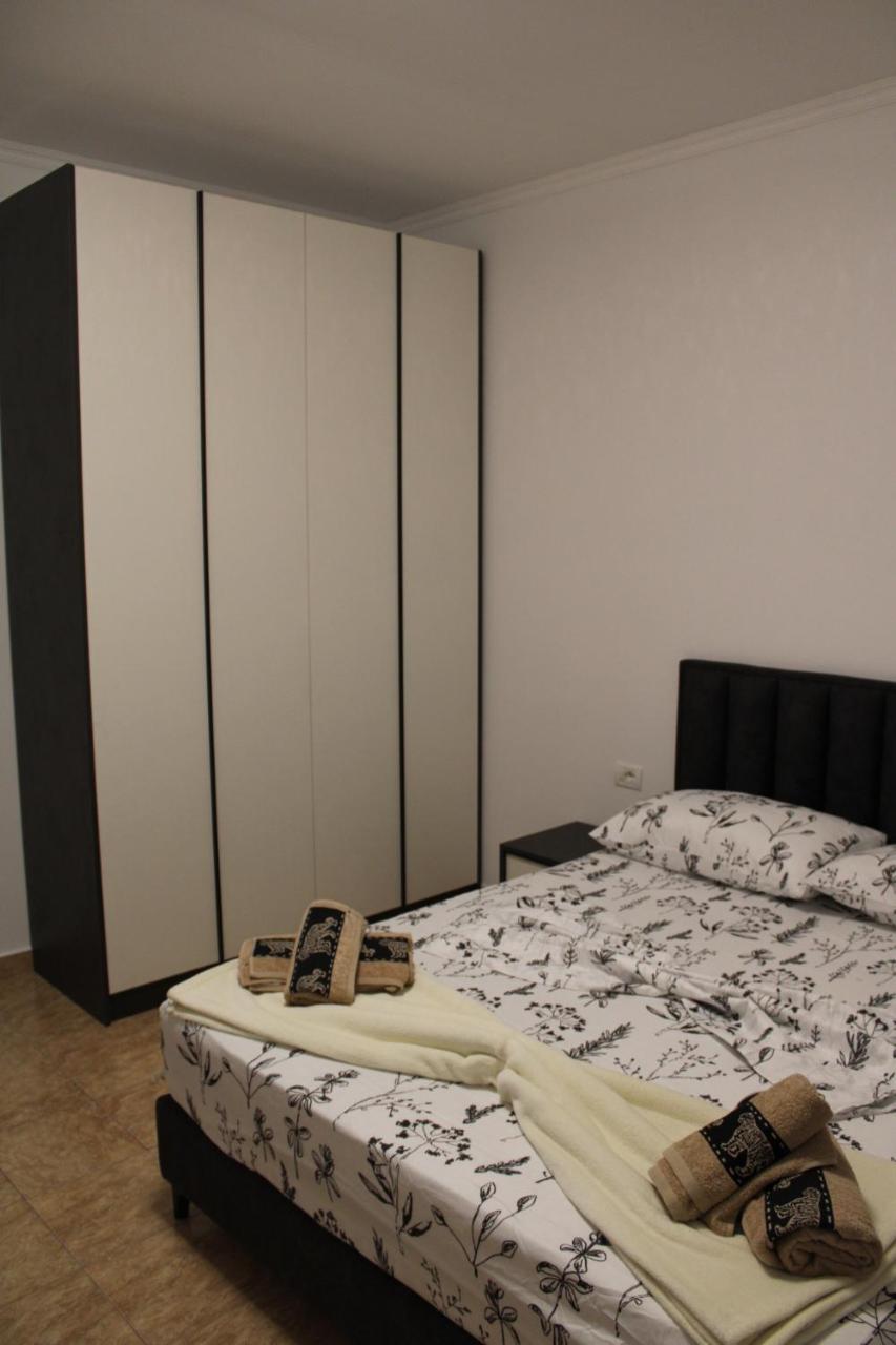 Homebythelake-shiroke Nyaraló Široka