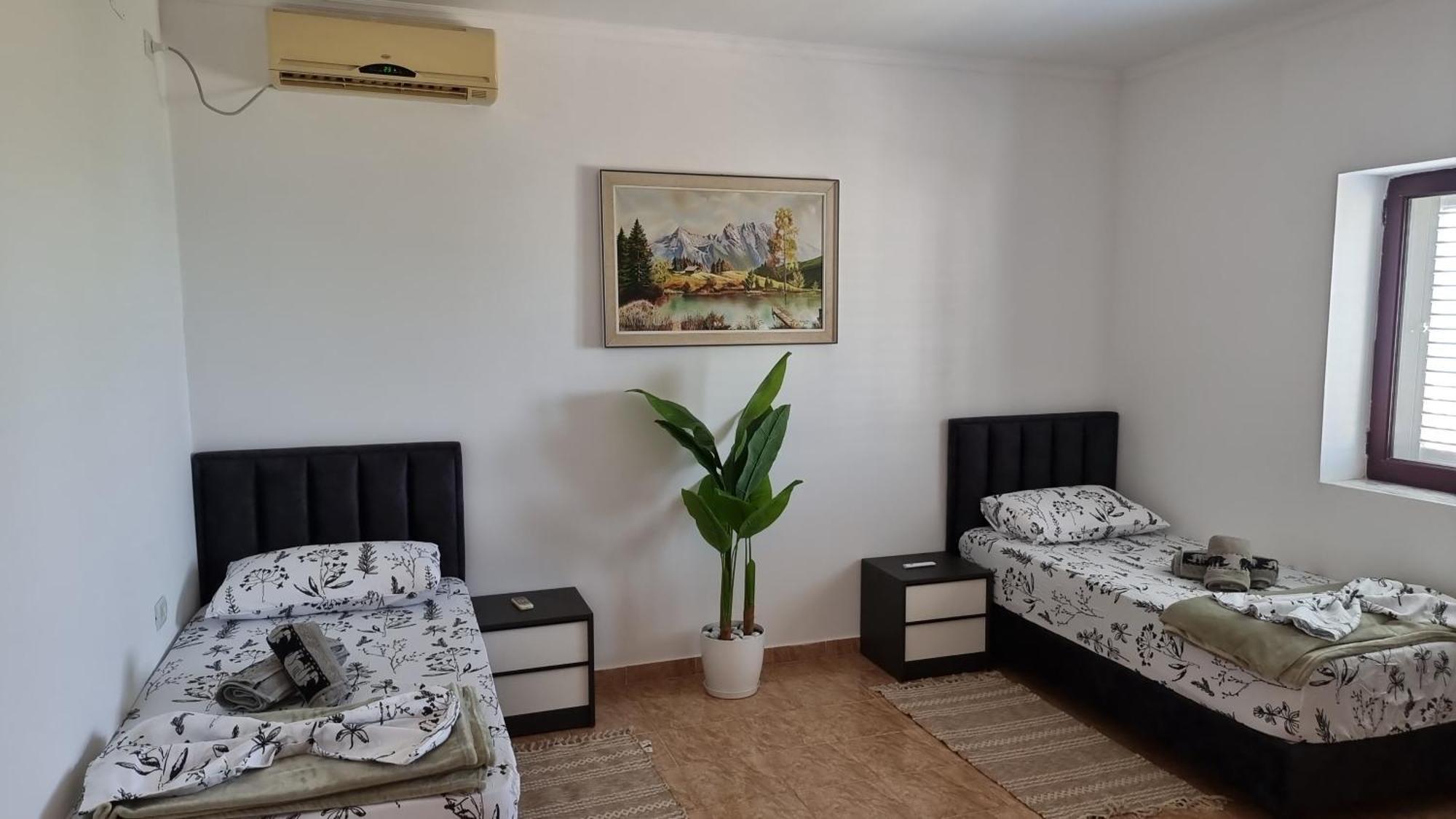 Homebythelake-shiroke Hébergement de vacances *