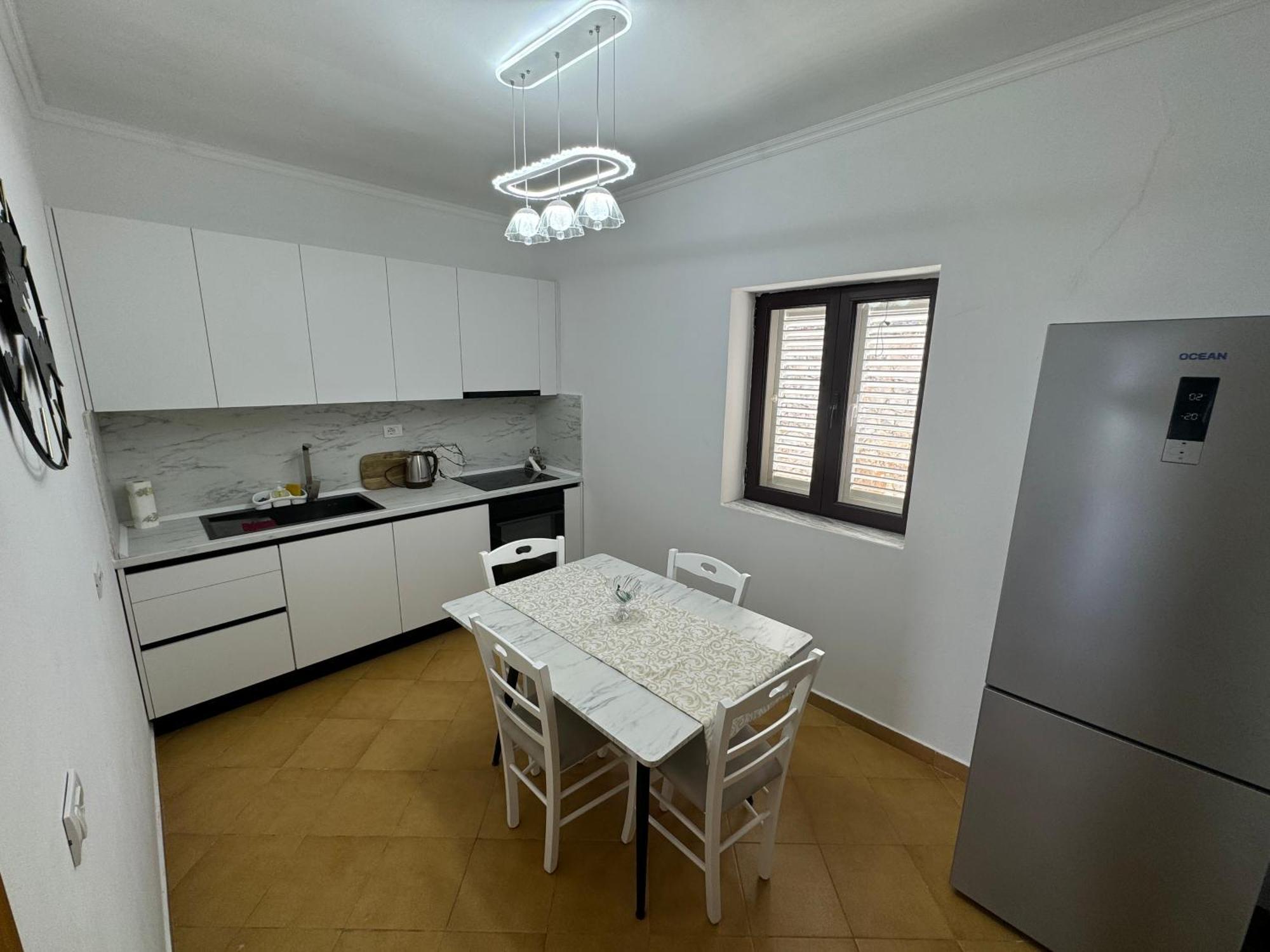Homebythelake-shiroke Hébergement de vacances *